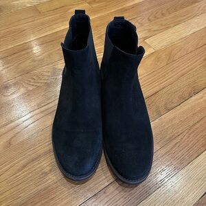American Eagle Chelsea Boots